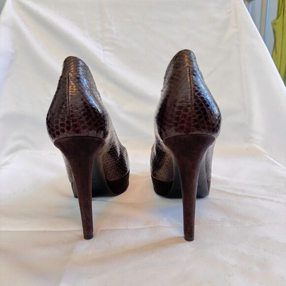 Sergio Rossi Brown Snakeskin Round-Toe Pumps Size 8.5 - Picture 6 of 8